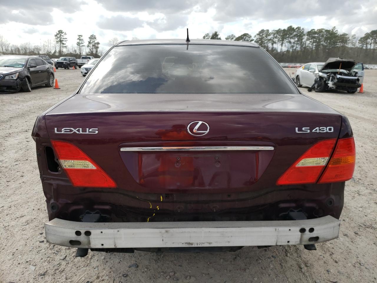 Photo 9 from auction – 2001 LEXUS LS 430 with VIN JTHBN30F010049070