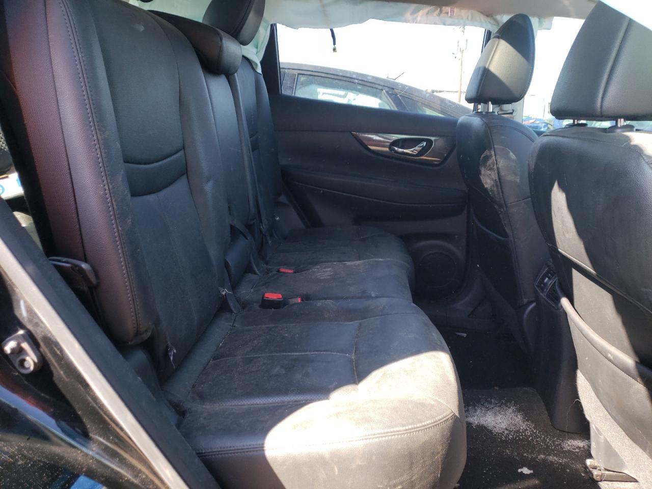 Photo 6 from auction – 2016 NISSAN ROGUE S with VIN 5N1AT2MT3GC879333