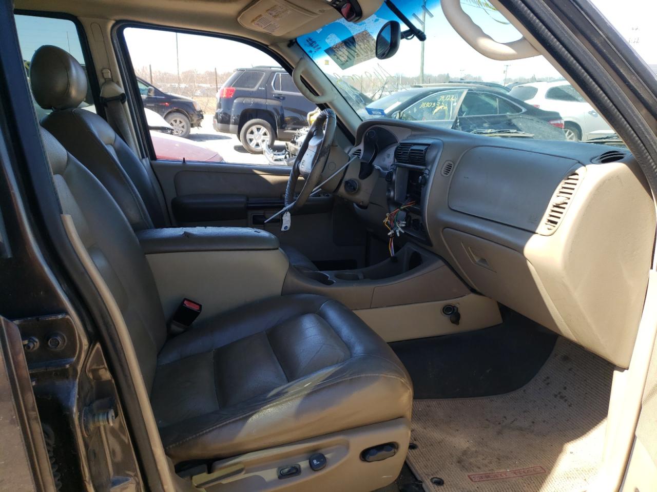 Zdjęcie 5 z aukcji – 2005 FORD EXPLORER S z VIN 1FMDU77K95UA42958