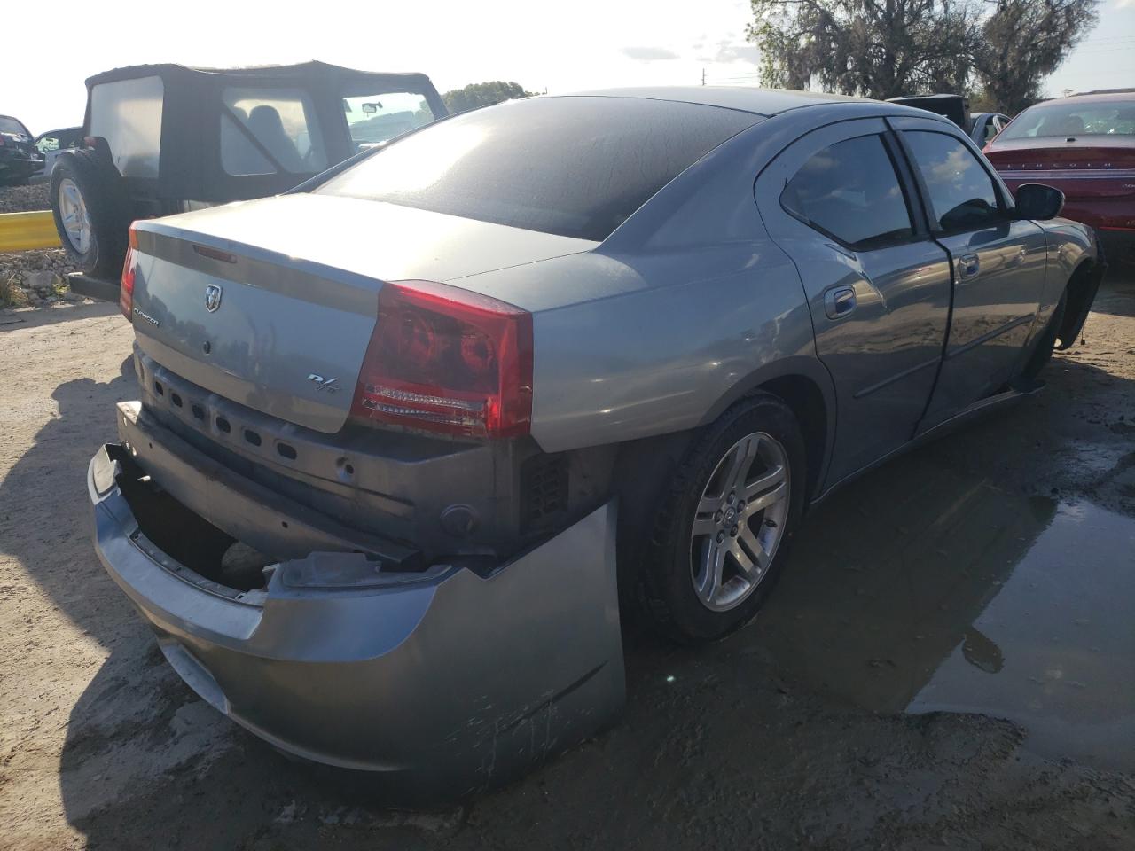 Photo 4 from auction – 2006 DODGE CHARGER R/ with VIN 2B3KA53H56H217280