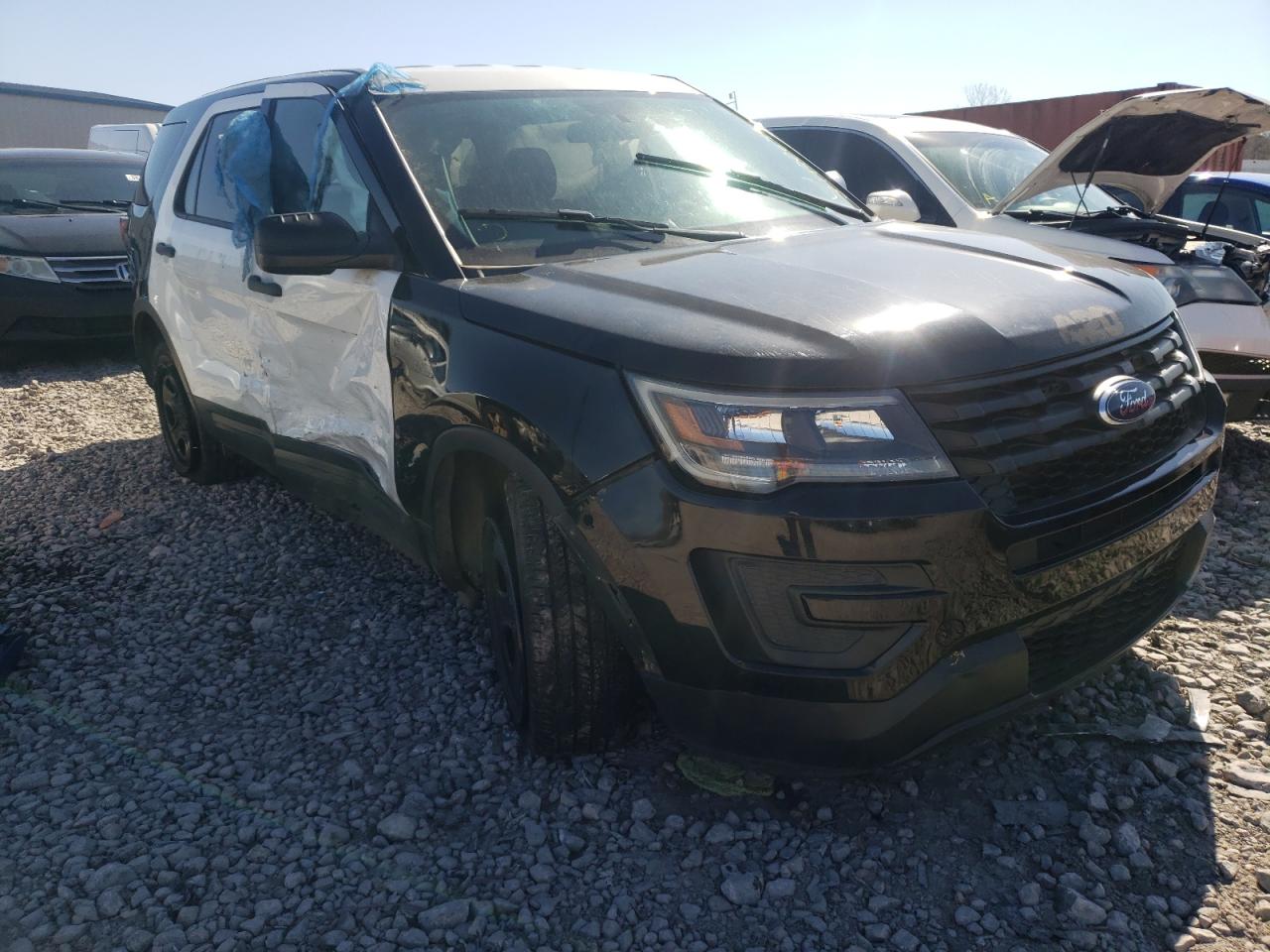 FORD EXPLORER P 2018 with VIN 1FM5K8ARXJGC42665 - Photo from auction