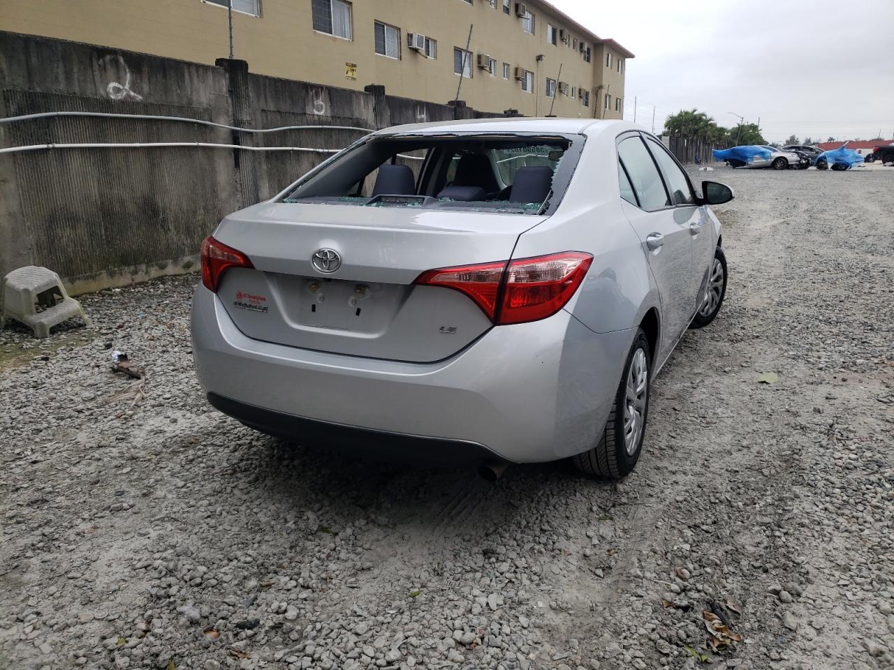 Photo 4 from auction – 2019 TOYOTA COROLLA L with VIN 2T1BURHE0KC243043