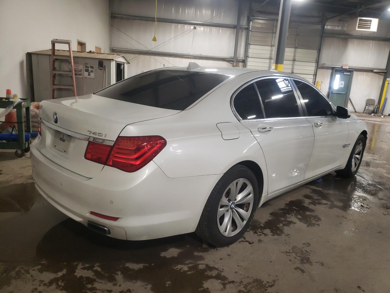 Photo 4 from auction – 2012 BMW 740 I with VIN WBAKA4C59CC613450