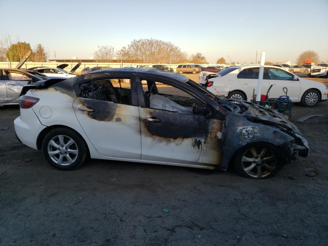 Photo 10 from auction – 2010 MAZDA 3 I with VIN JM1BL1SG3A1222933