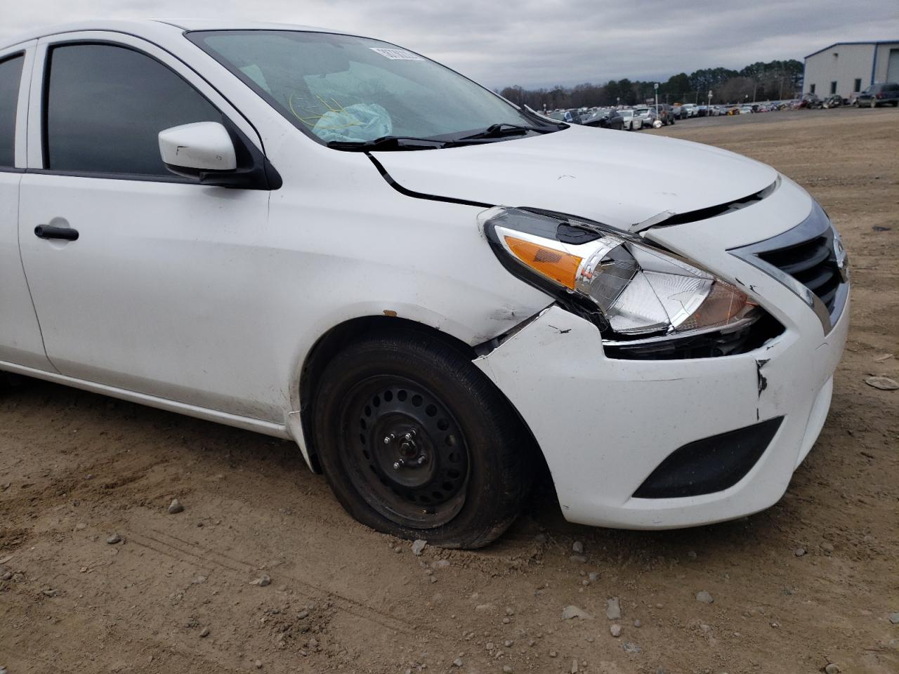 Photo 9 from auction – 2019 NISSAN VERSA S with VIN 3N1CN7AP2KL813125