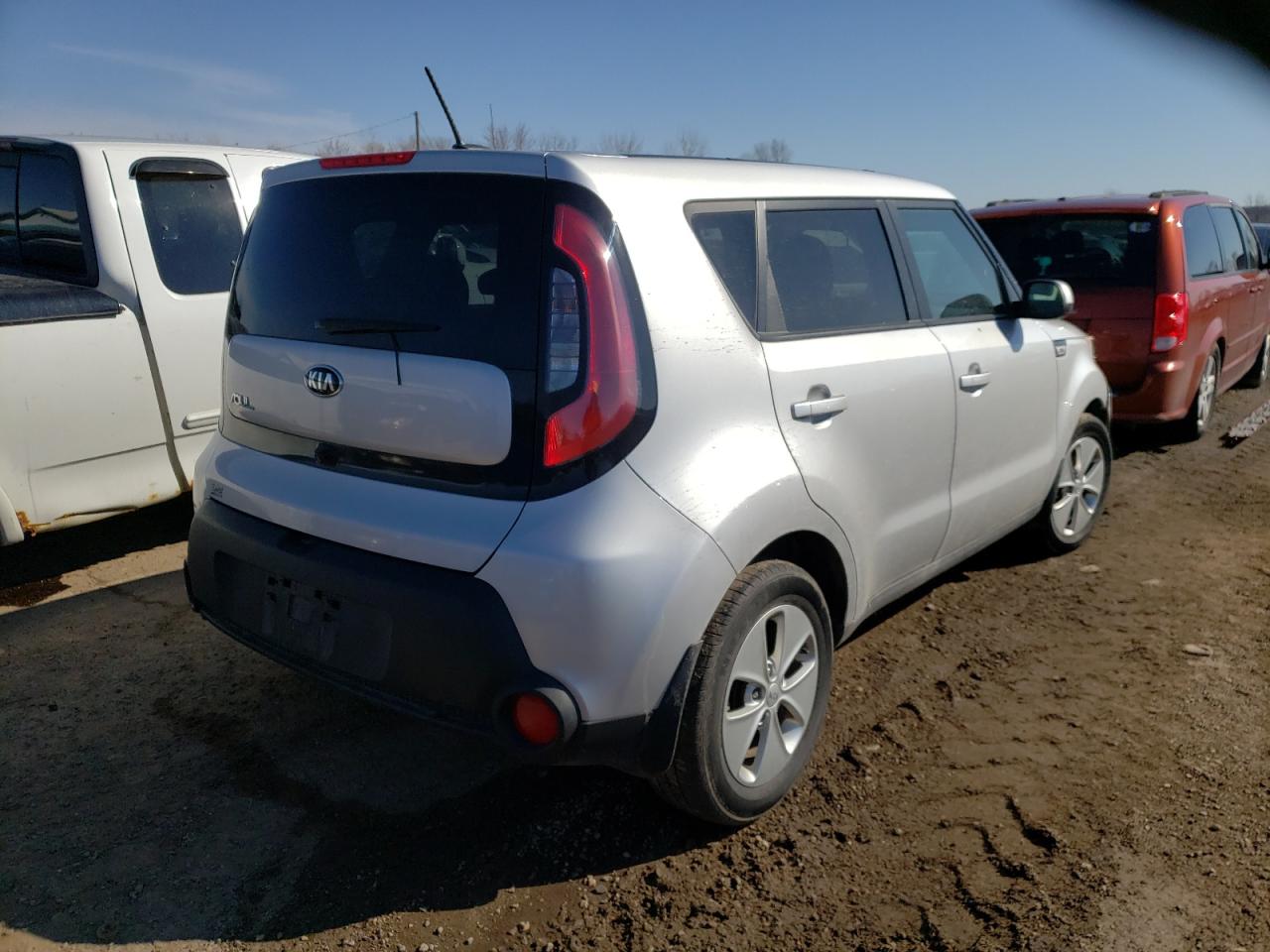 Photo 4 from auction – 2015 KIA SOUL with VIN KNDJN2A24F7804786