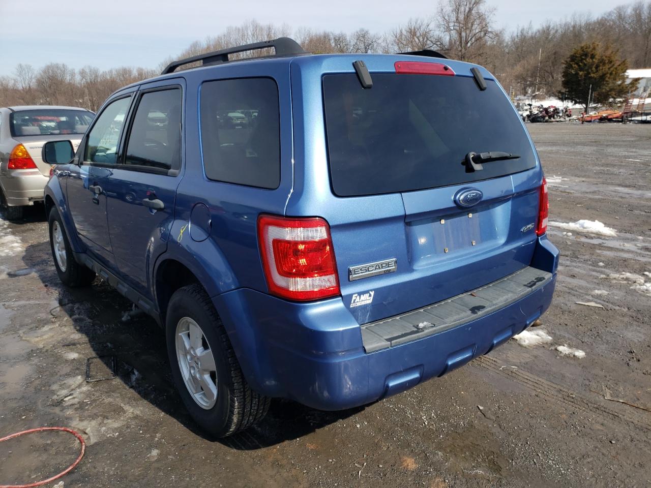Photo 3 from auction – 2009 FORD ESCAPE XLT with VIN 1FMCU93G09KA25380