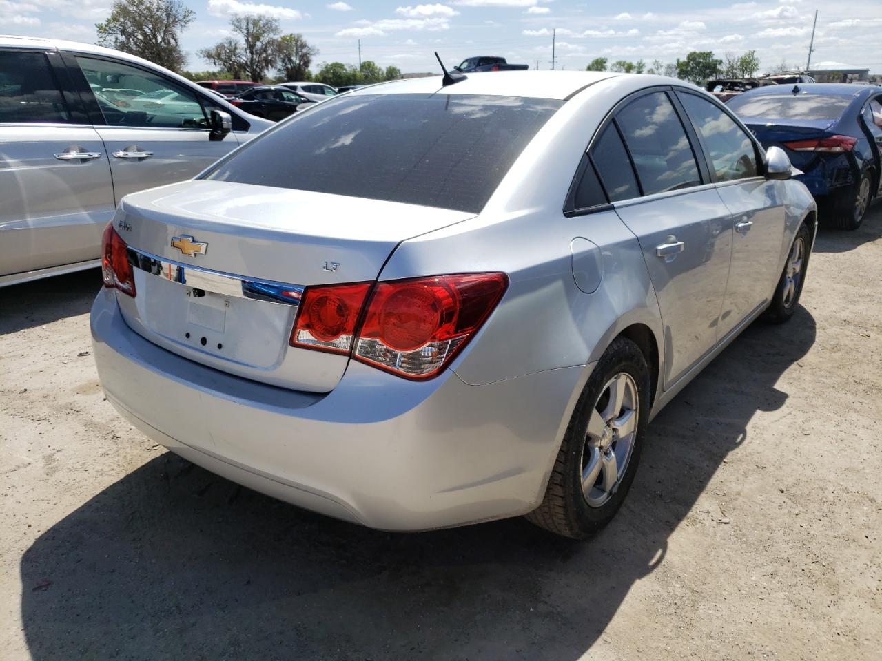 Photo 4 from auction – 2014 CHEVROLET CRUZE LT with VIN 1G1PC5SB3E7127737