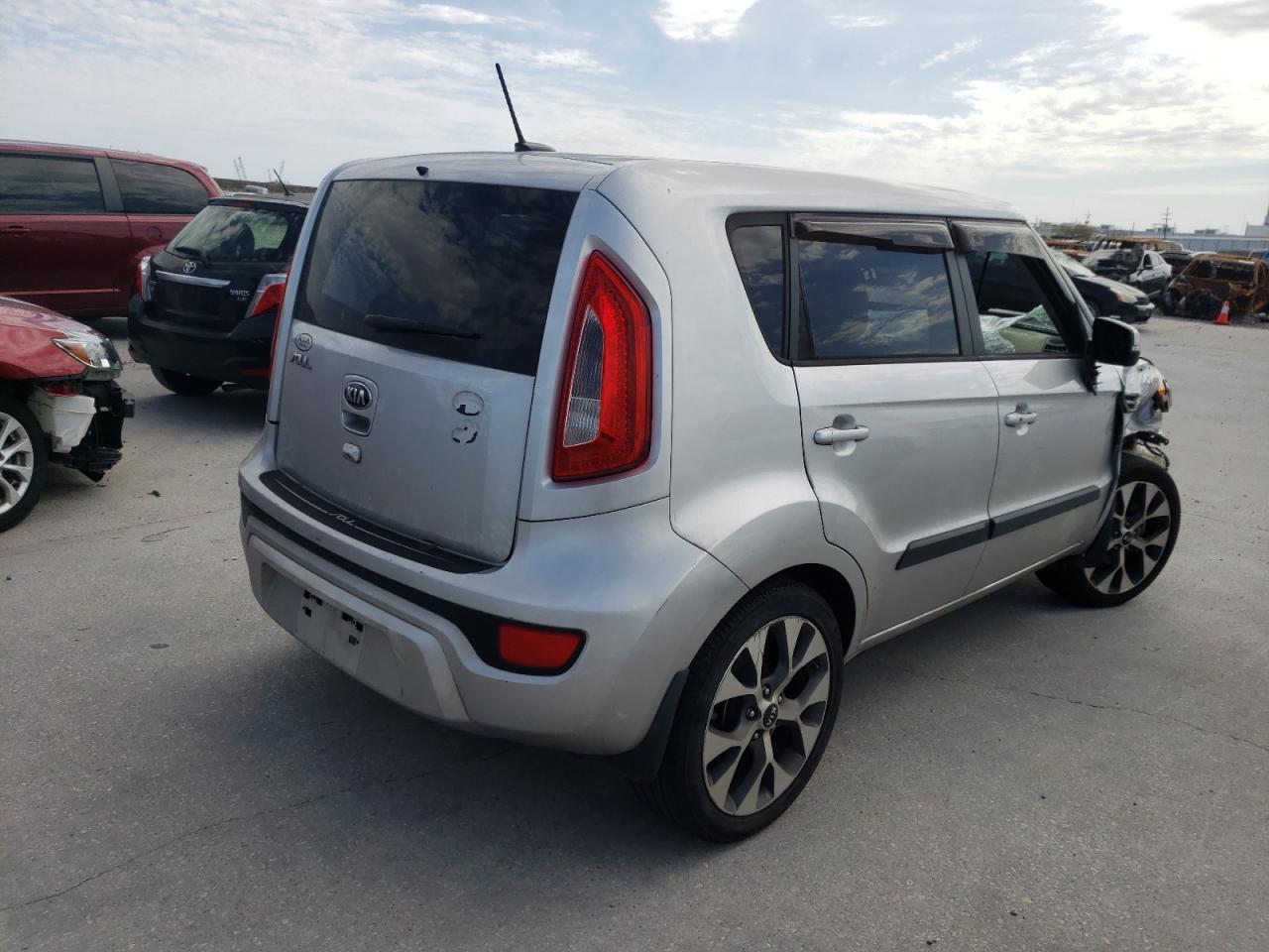 Photo 4 from auction – 2013 KIA SOUL + with VIN KNDJT2A63D7776873