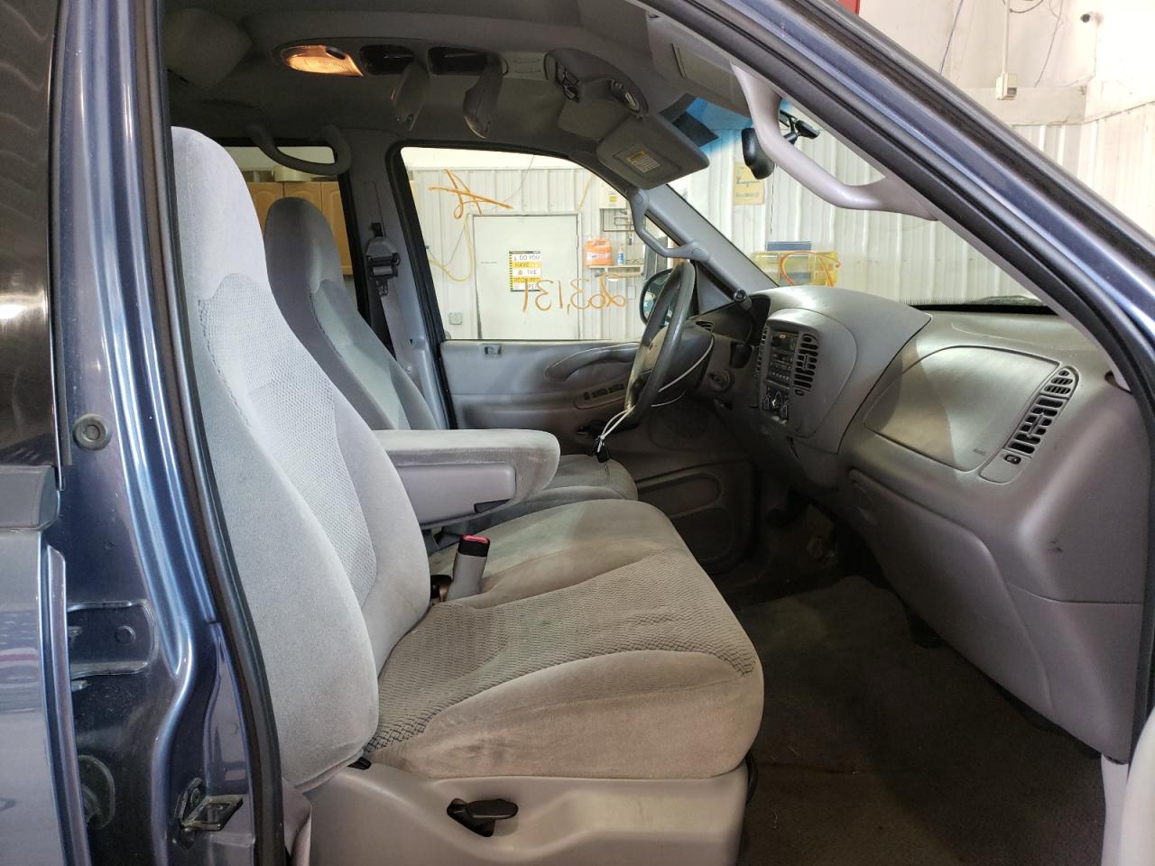 Photo 5 from auction – 2000 FORD EXPEDITION with VIN 1FMRU1664YLB34786