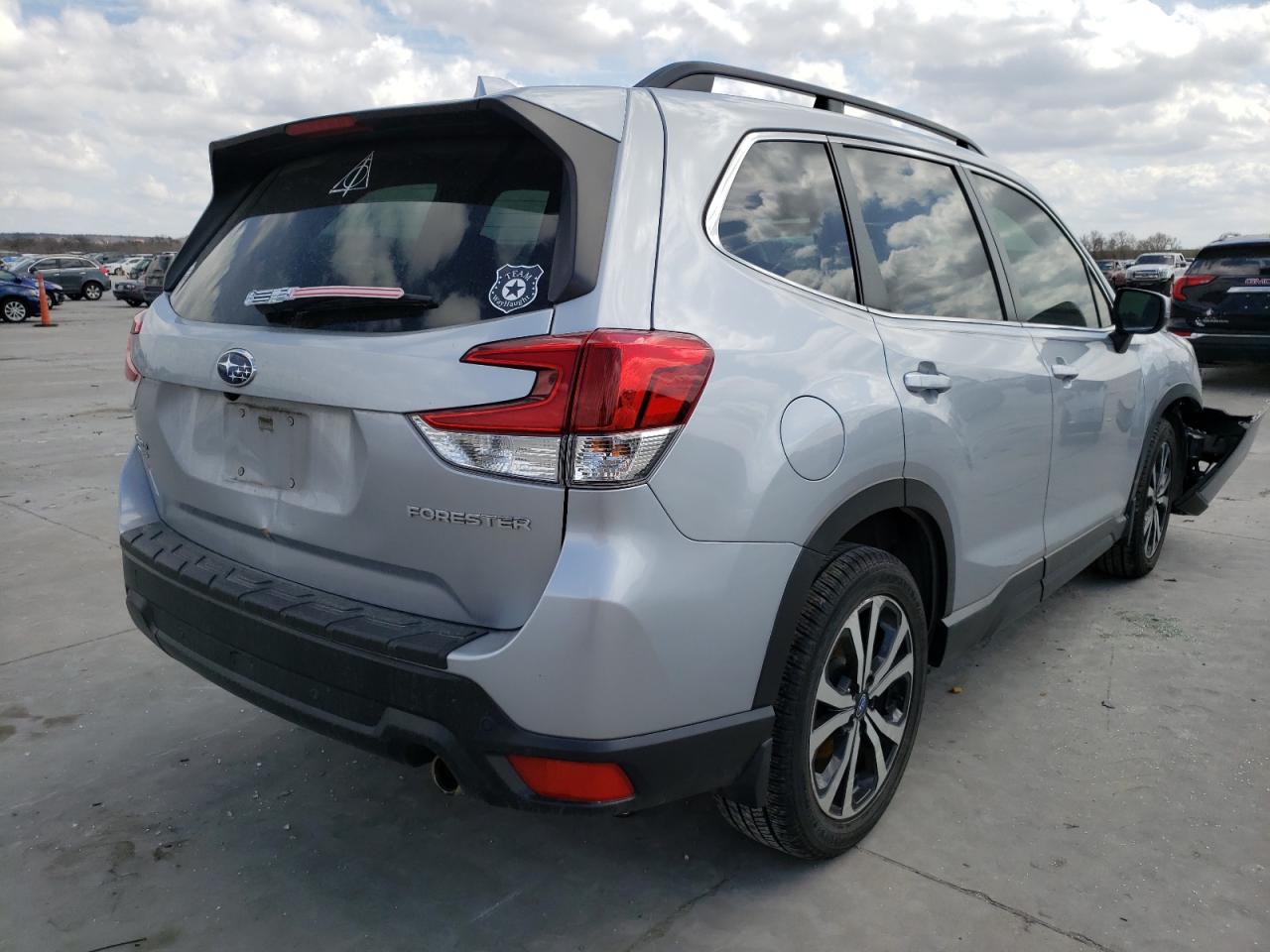 Photo 4 from auction – 2019 SUBARU FORESTER L with VIN JF2SKAUC1KH405254