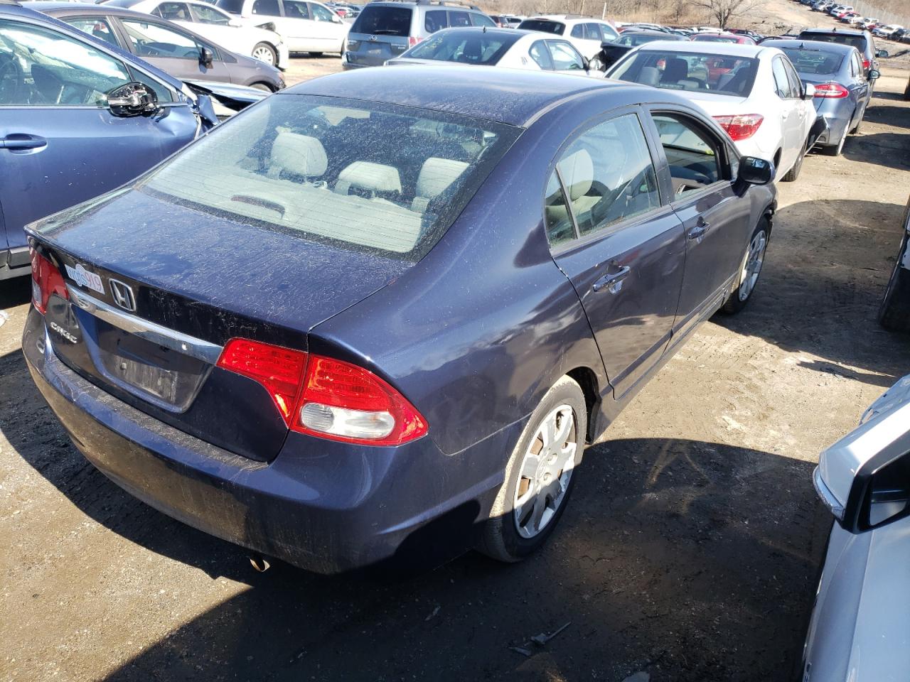 Photo 4 from auction – 2010 HONDA CIVIC LX with VIN 2HGFA1F52AH529626