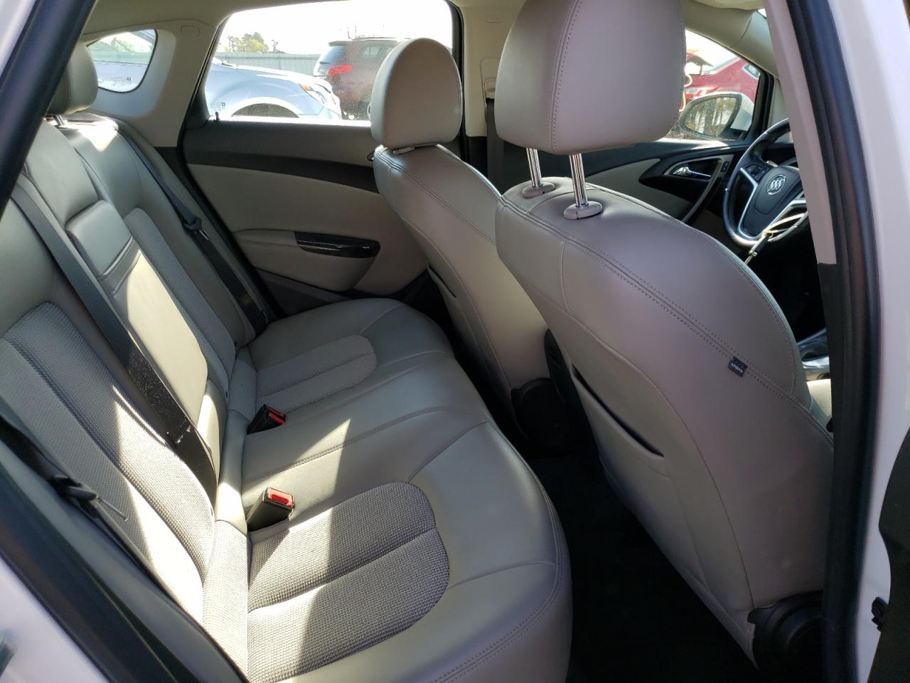 Photo 6 from auction – 2017 BUICK VERANO SPO with VIN 1G4PR5SKXH4105483