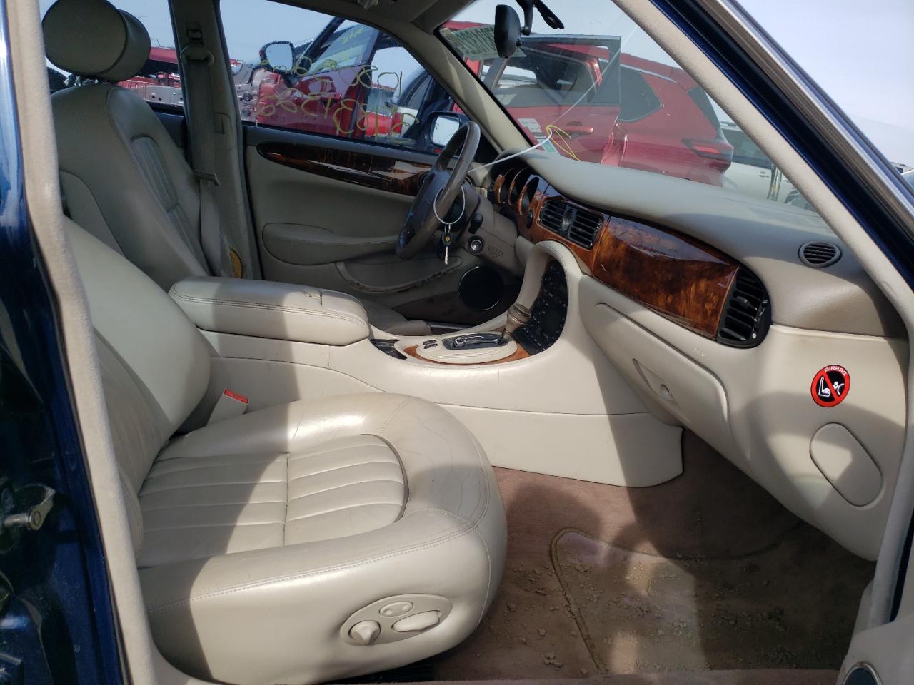 Photo 5 from auction – 2003 JAGUAR XJ8 with VIN SAJDA14C53LF51170