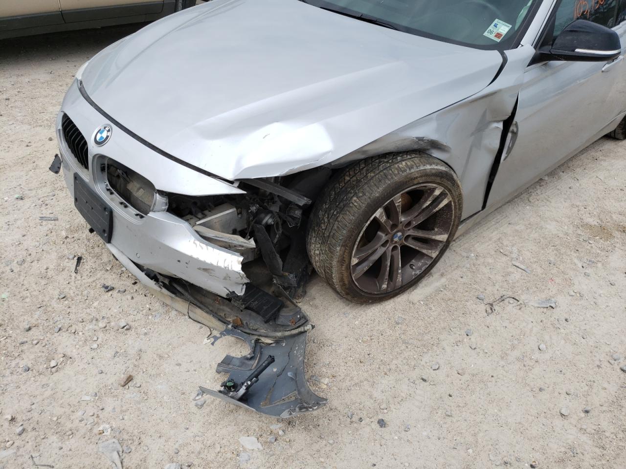 Photo 9 from auction – 2015 BMW 328 XI with VIN WBA3B3G53FNR85770
