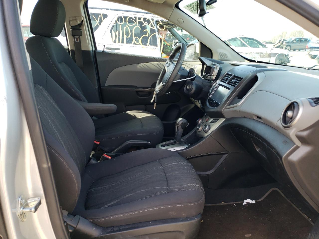 Photo 5 from auction – 2014 CHEVROLET SONIC LT with VIN 1G1JC5SH7E4175477