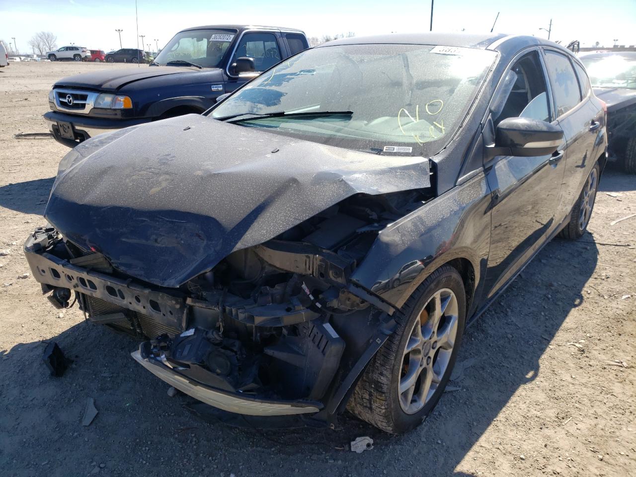 Photo 2 from auction – 2014 FORD FOCUS SE with VIN 1FADP3K26EL406051
