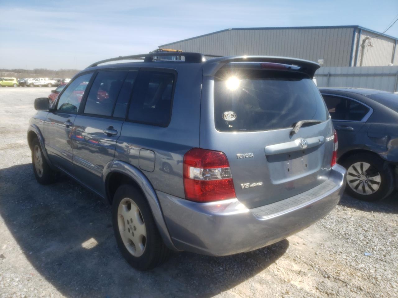 Photo 3 from auction – 2005 TOYOTA HIGHLANDER with VIN JTEEP21AX50101831