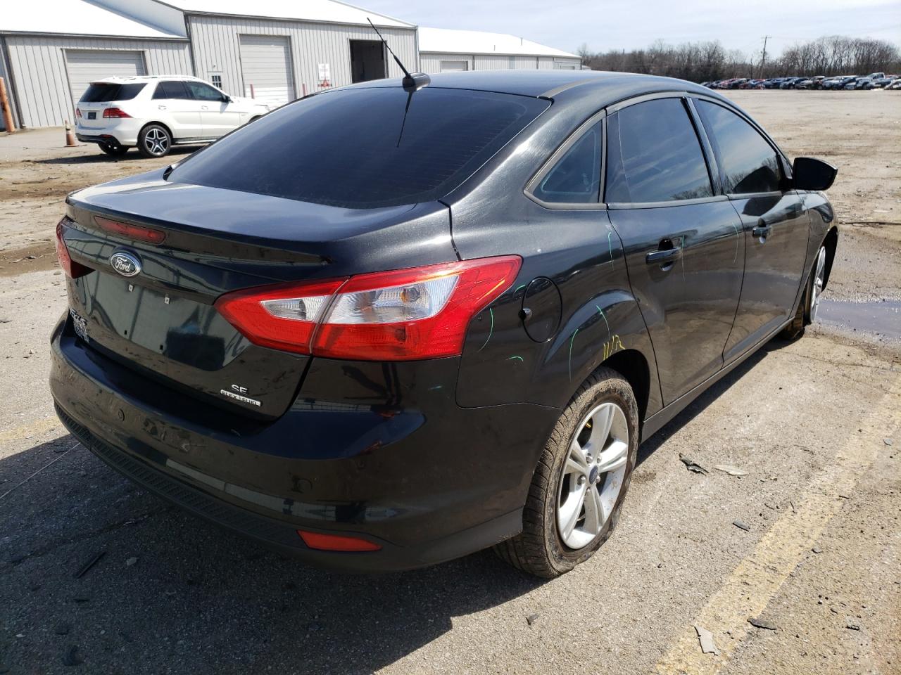 Photo 4 from auction – 2014 FORD FOCUS SE with VIN 1FADP3F21EL428677