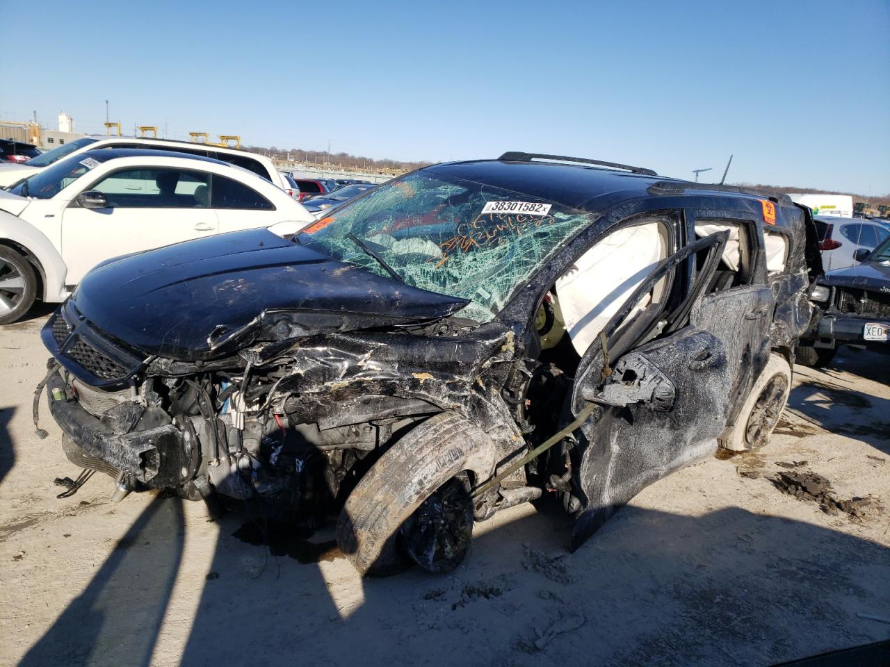 Photo 2 from auction – 2020 DODGE JOURNEY SE with VIN 3C4PDCABXLT181443
