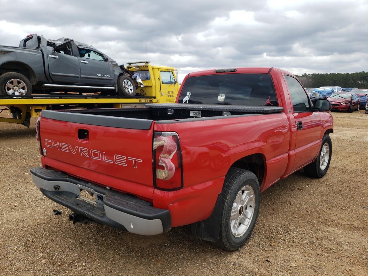 Photo 4 from auction – 2005 CHEVROLET SILVERADO with VIN 1GCEC14X65Z151597
