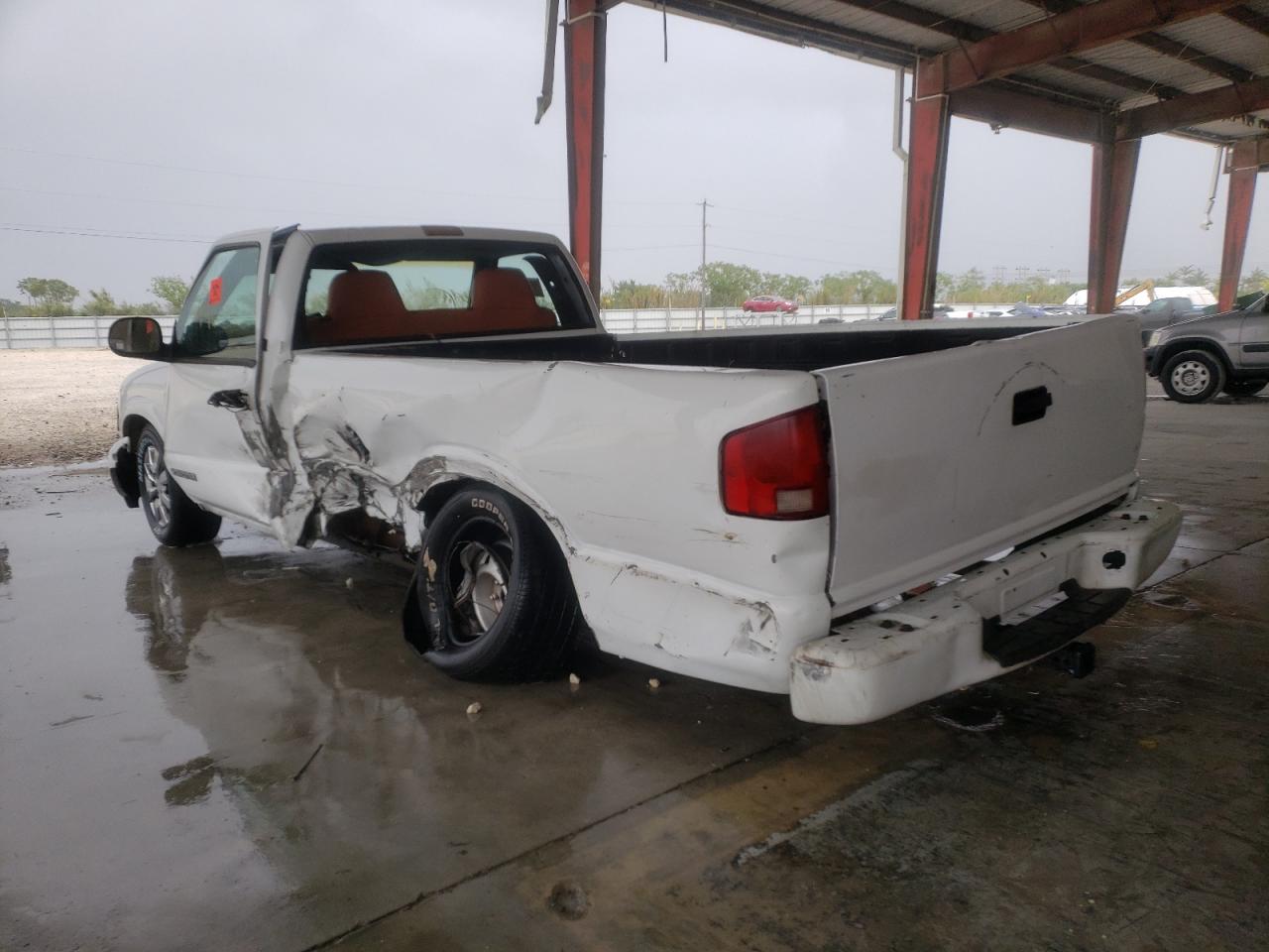 Photo 10 from auction – 1998 GMC SONOMA with VIN 1GTCS1441WK510204