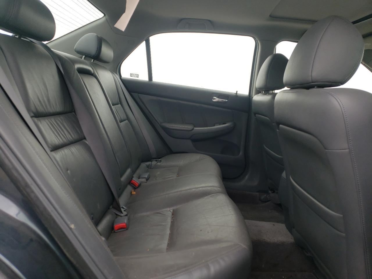 Photo 6 from auction – 2006 HONDA ACCORD with VIN JHMCM56876C005360