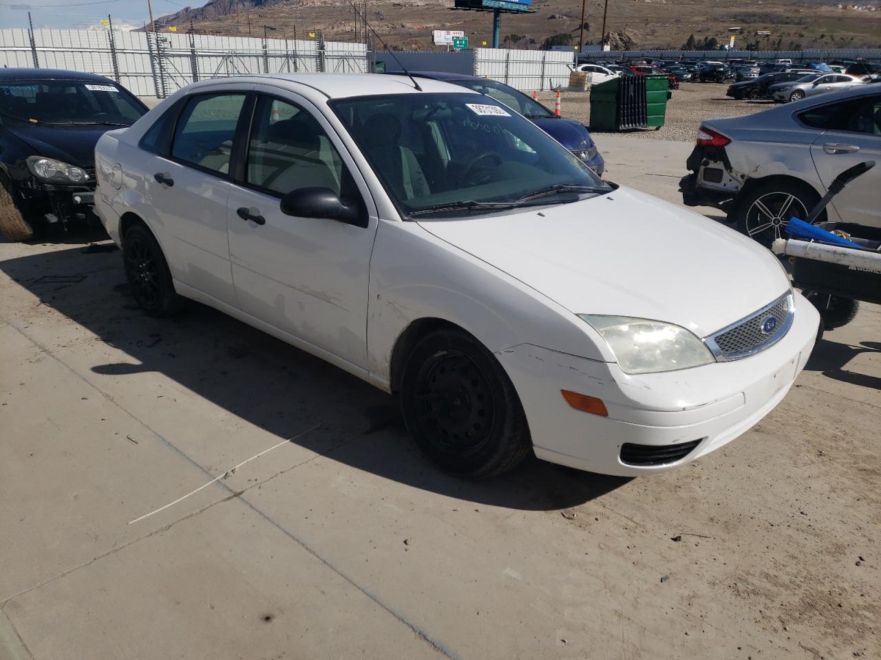 Photo 1 from auction – 2005 FORD FOCUS ZX4 with VIN 1FAFP34N35W203665