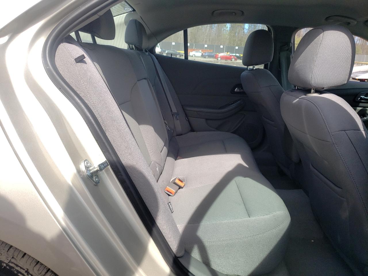 Photo 6 from auction – 2015 CHEVROLET MALIBU LS with VIN 1G11A5SL2FF107202