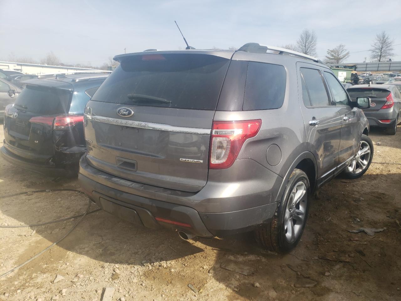 Photo 4 from auction – 2014 FORD EXPLORER L with VIN 1FM5K7F82EGB78587