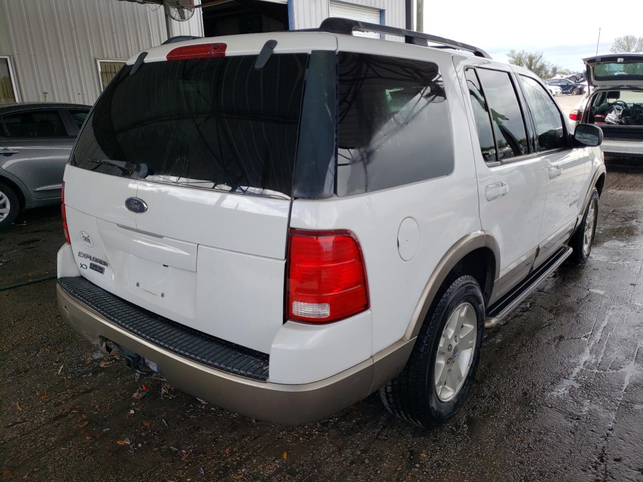 Photo 4 from auction – 2004 FORD EXPLORER E with VIN 1FMZU64K64UA99282