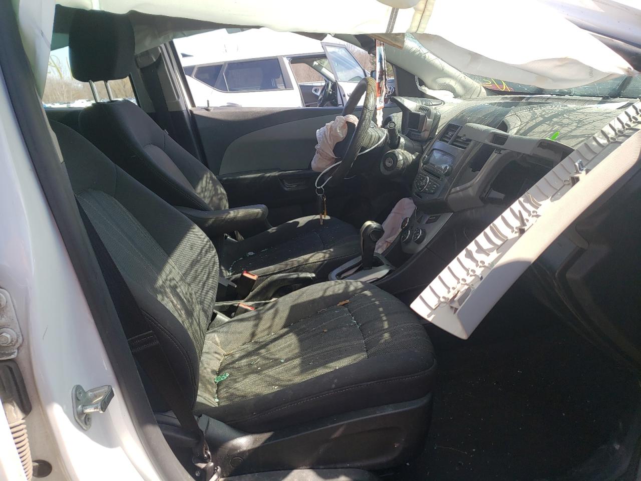 Photo 5 from auction – 2014 CHEVROLET SONIC with VIN 1G1JC5SH9E4199912