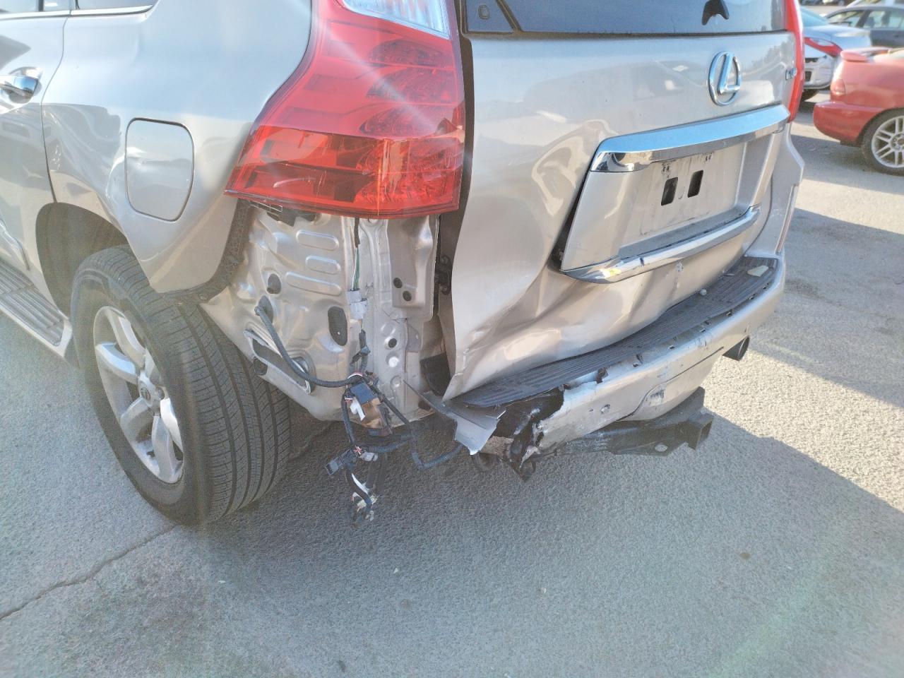 Photo 9 from auction – 2012 LEXUS GX 460 with VIN JTJBM7FX3C5048753