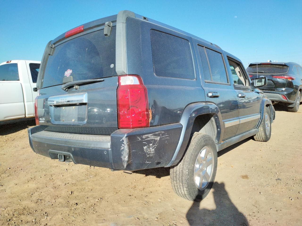 صورة رقم 4 من المزاد - 2007 JEEP COMMANDER مع VIN 1J8HG58N27C672235