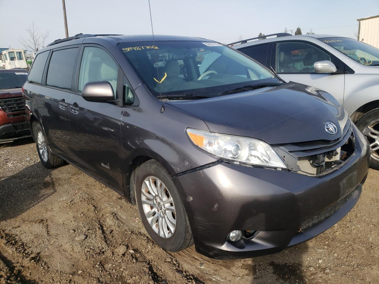 TOYOTA SIENNA XLE 2012 with VIN 5TDYK3DC4CS269946 - Photo from auction