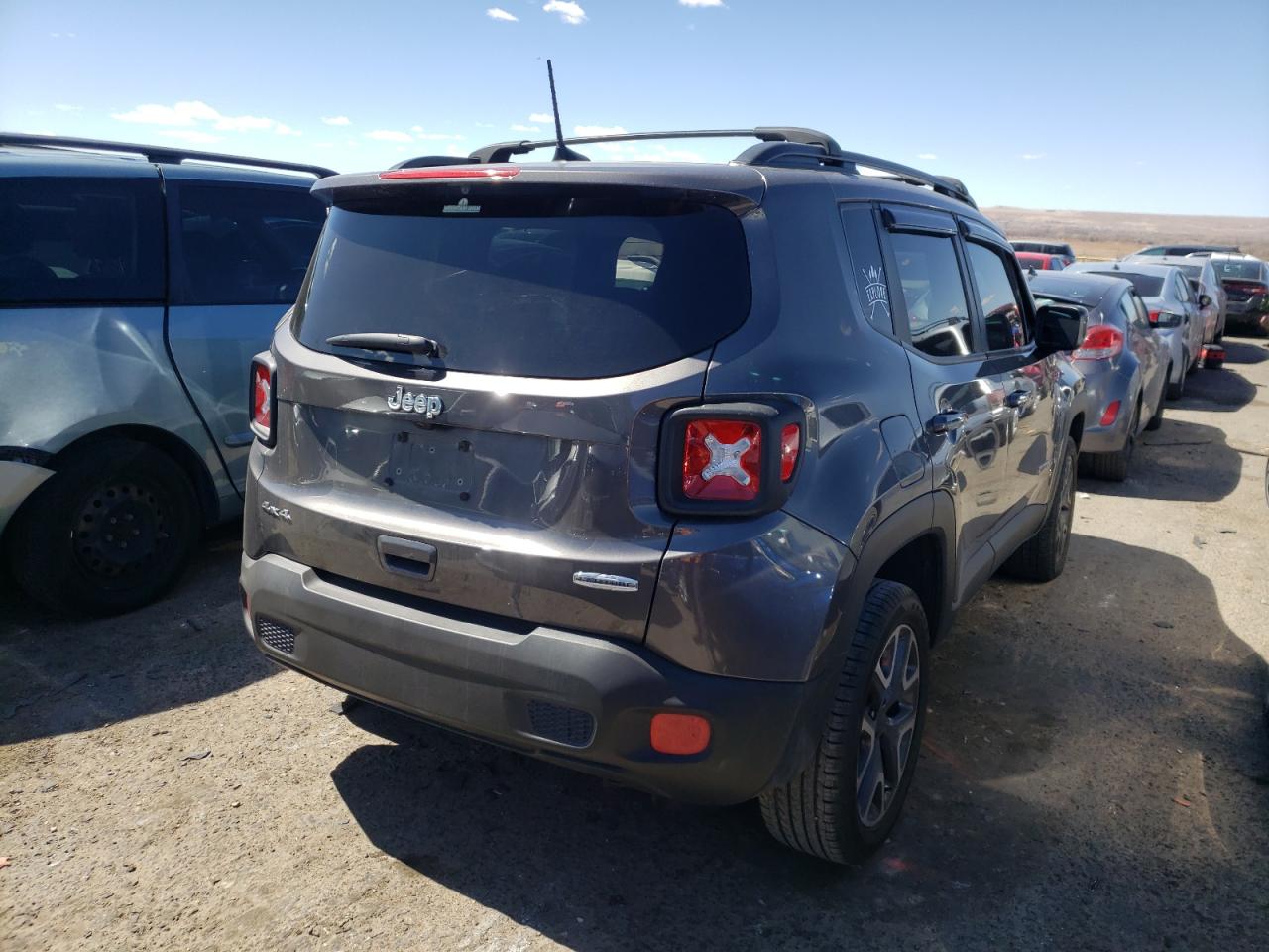 Photo 4 from auction – 2018 JEEP RENEGADE L with VIN ZACCJBBB5JPJ38310