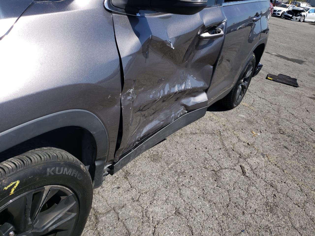 Photo 9 from auction – 2019 TOYOTA HIGHLANDER with VIN 5TDZZRFH2KS328860