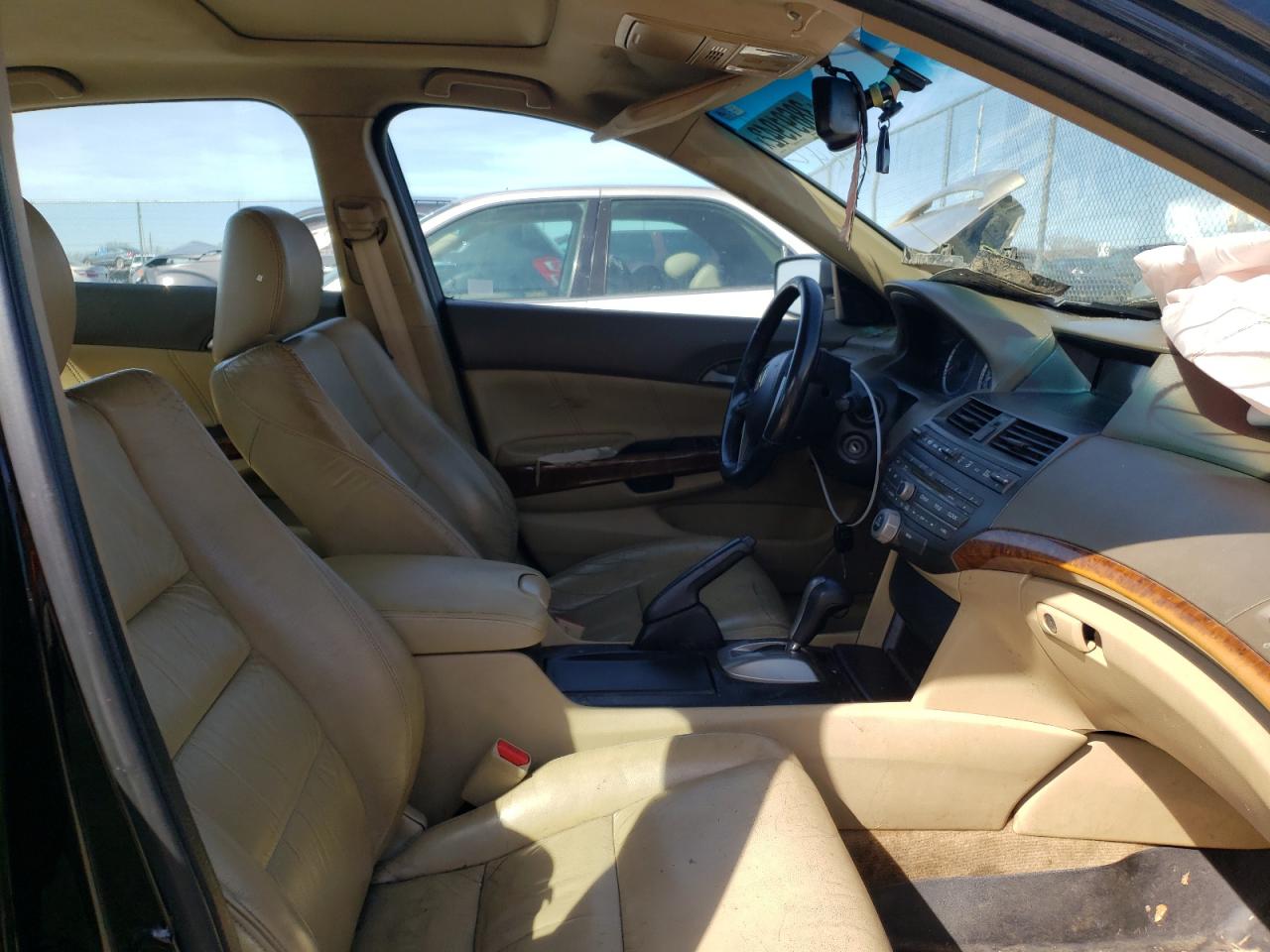Photo 5 from auction – 2010 HONDA ACCORD EXL with VIN 1HGCP2F81AA063185