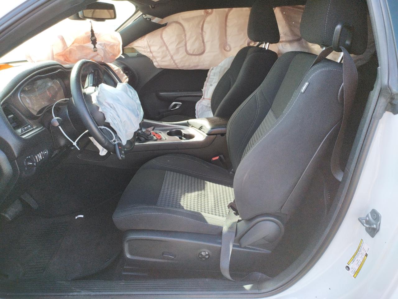 Photo 5 from auction – 2018 DODGE CHALLENGER with VIN 2C3CDZBT1JH155087