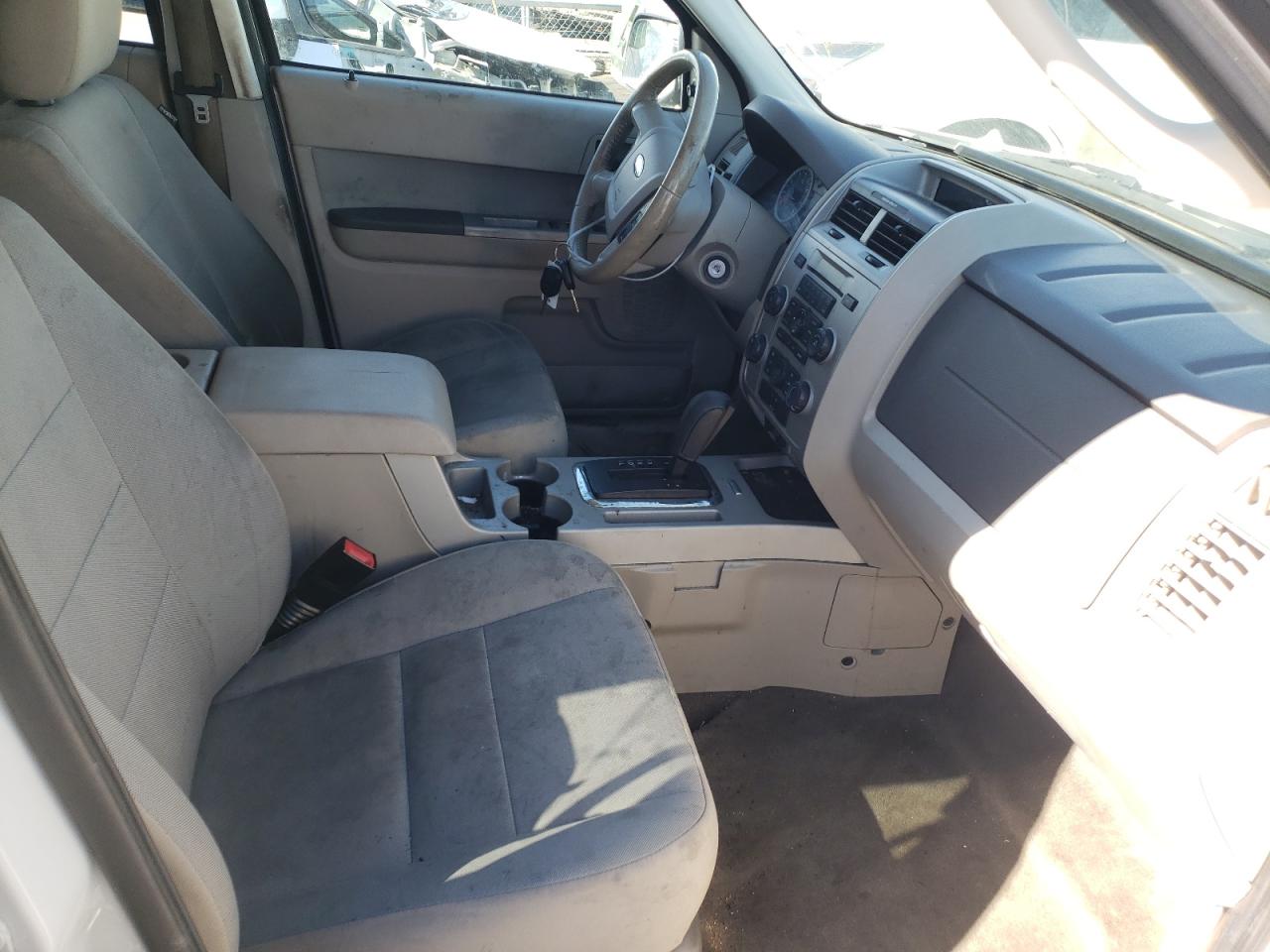 Photo 5 from auction – 2012 FORD ESCAPE XLT with VIN 1FMCU9D74CKC71029