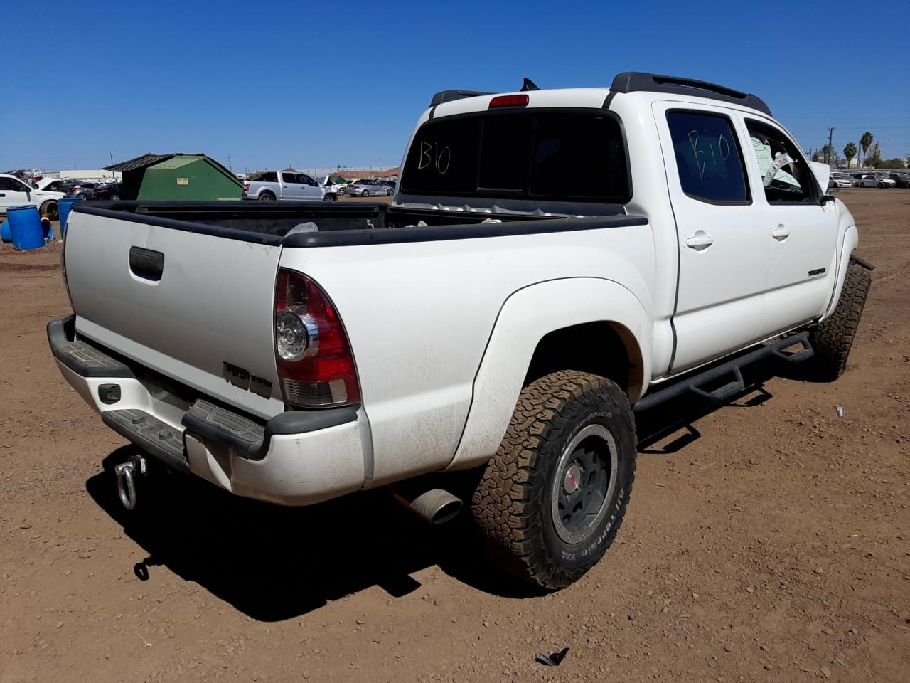 Photo 4 from auction – 2015 TOYOTA TACOMA DOU with VIN 5TFLU4EN5FX144480
