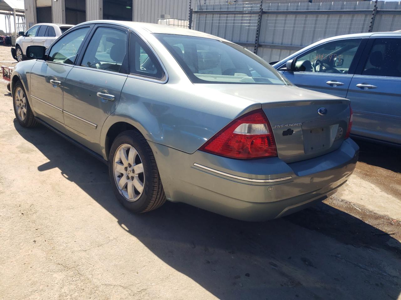 Photo 3 from auction – 2005 FORD FIVE HUNDR with VIN 1FAFP24105G109969