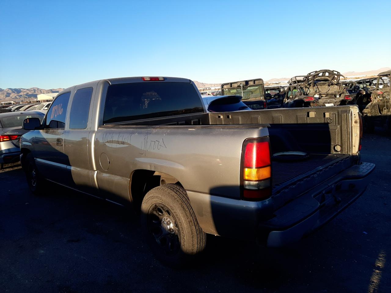 Photo 3 from auction – 2007 GMC NEW SIERRA with VIN 1GTEC19XX7Z130618