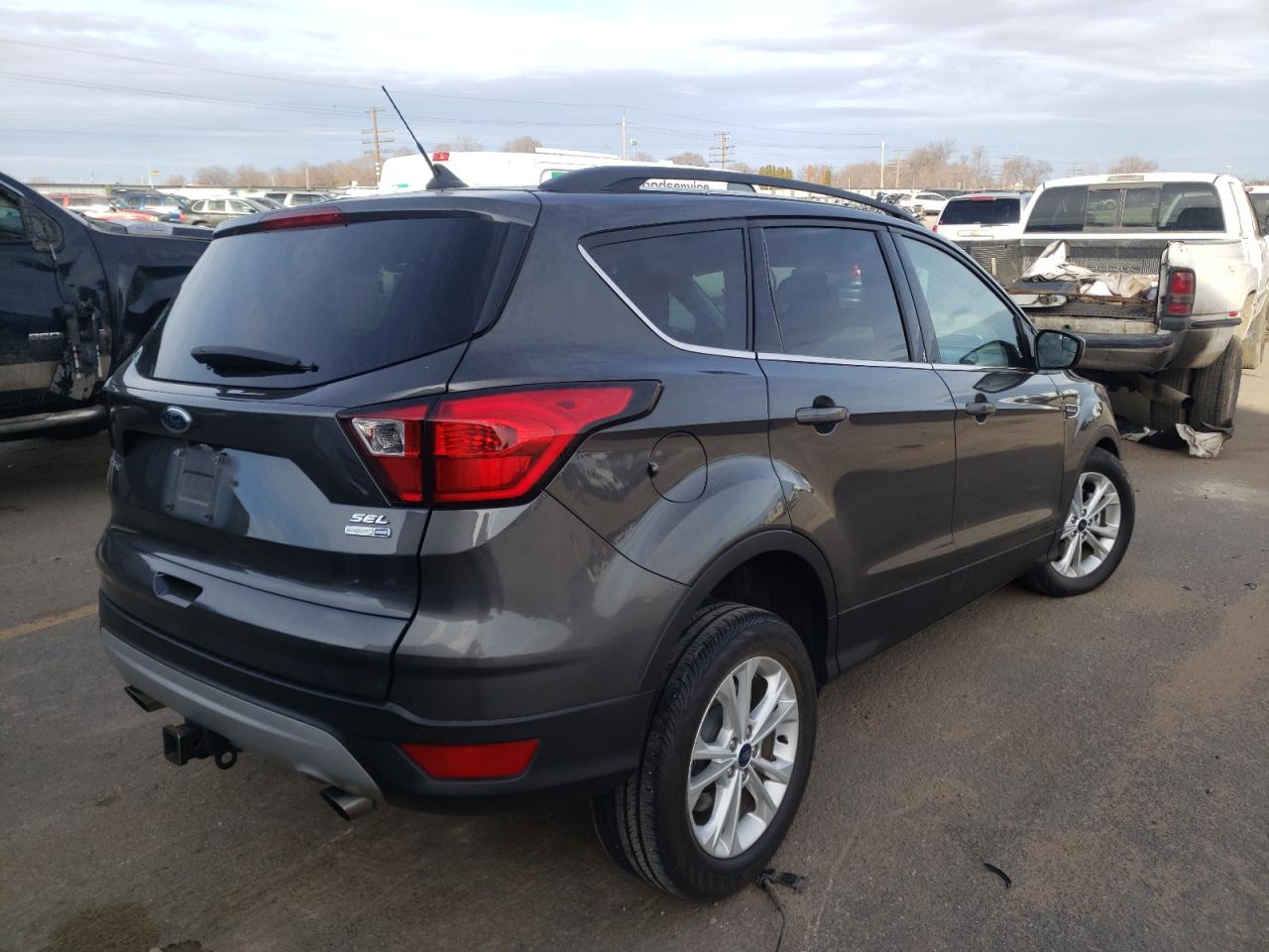 Photo 4 from auction – 2019 FORD ESCAPE SEL with VIN 1FMCU9HD2KUC04268