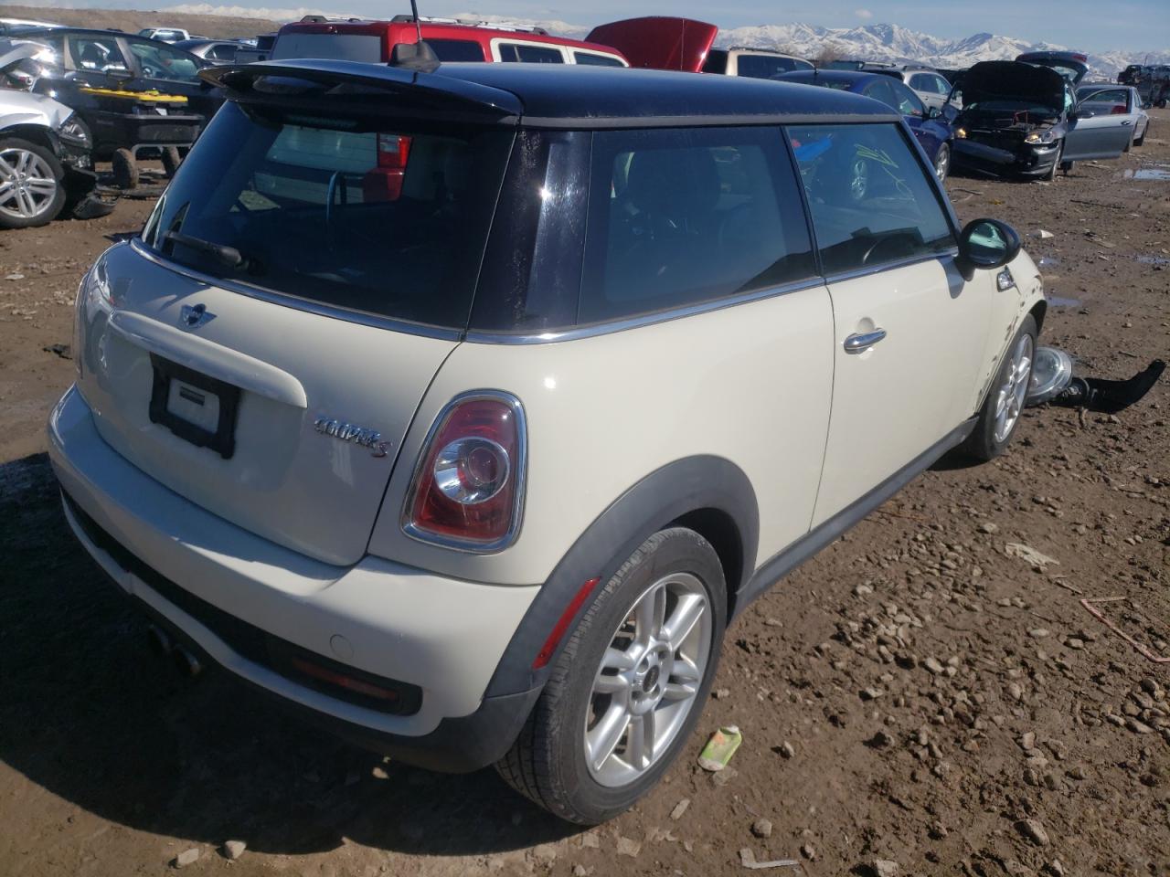 Photo 4 from auction – 2011 MINI COOPER S with VIN WMWSV3C52BTY24793
