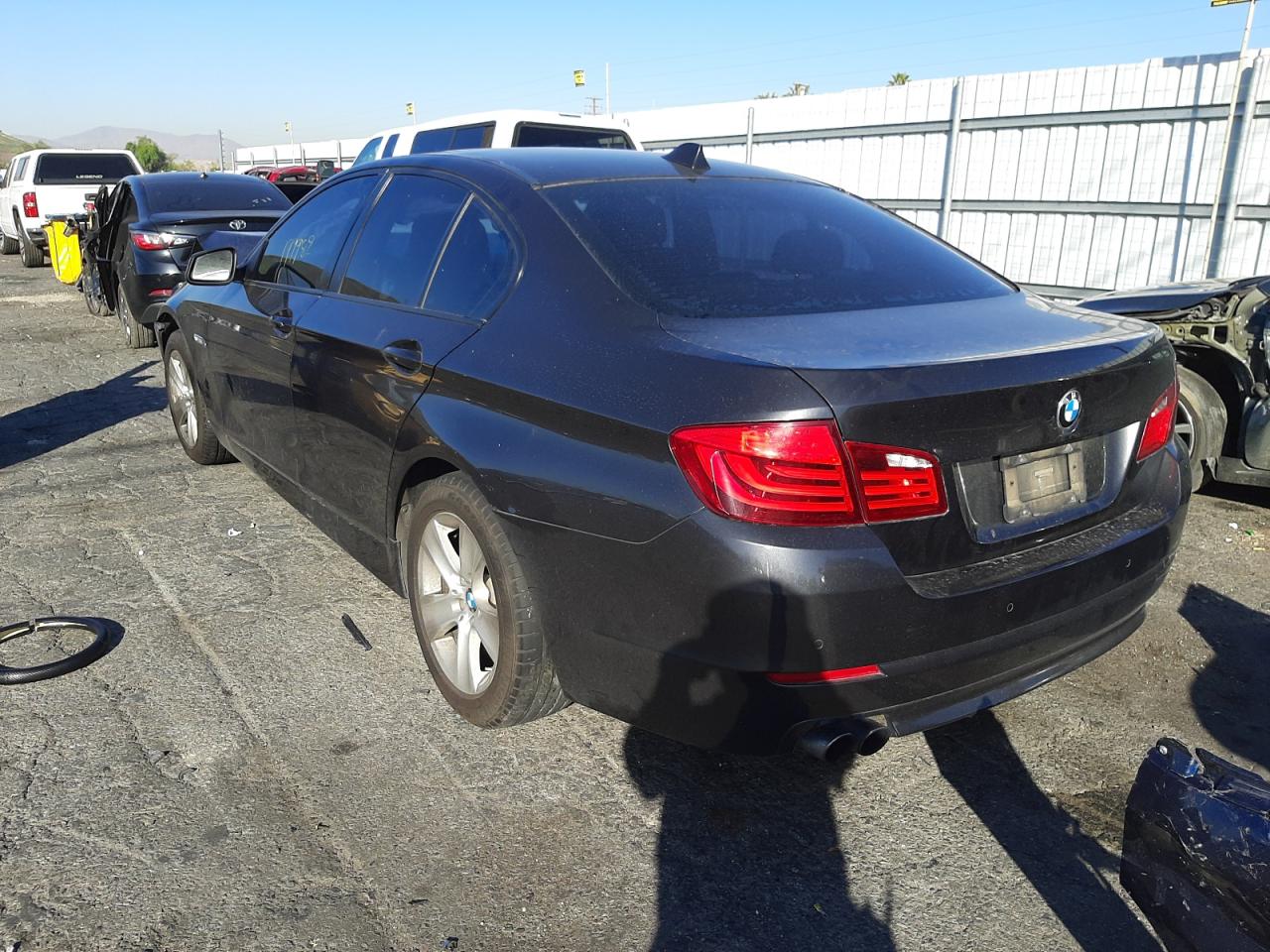Photo 3 from auction – 2011 BMW 528 I with VIN WBAFR1C56BC750630
