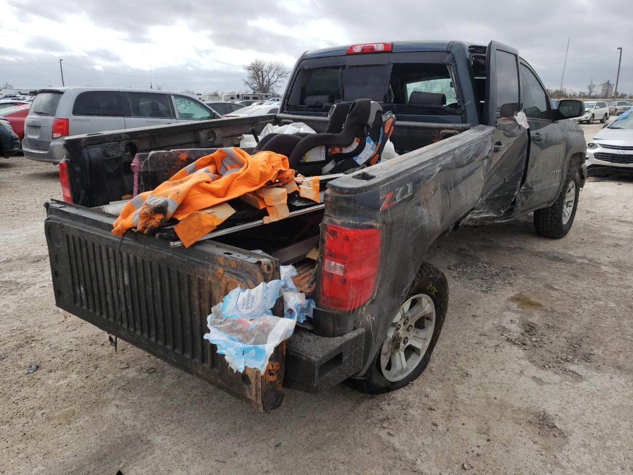 Photo 4 from auction – 2018 CHEVROLET SILVERADO with VIN 3GCUKREC3JG109889