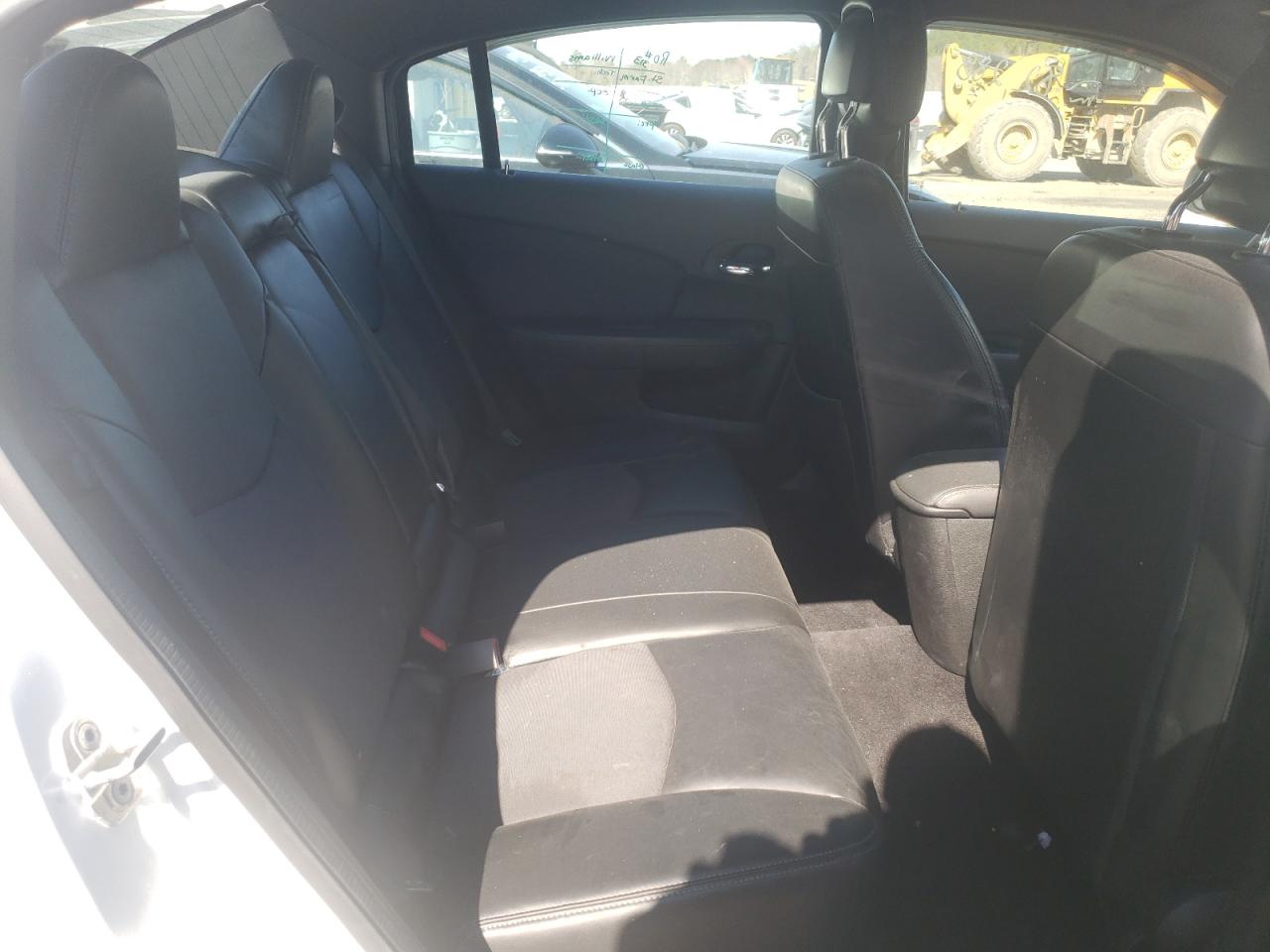 Photo 6 from auction – 2013 CHRYSLER 200 LIMITE with VIN 1C3CCBCGXDN719245