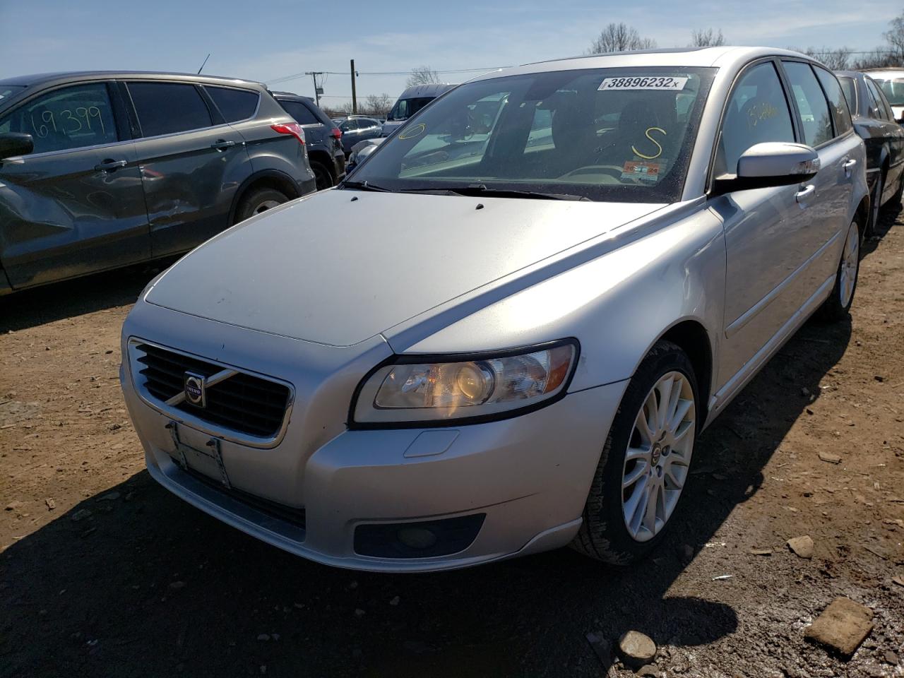 Photo 2 from auction – 2010 VOLVO V50 2.4I with VIN YV1390MW3A2526771