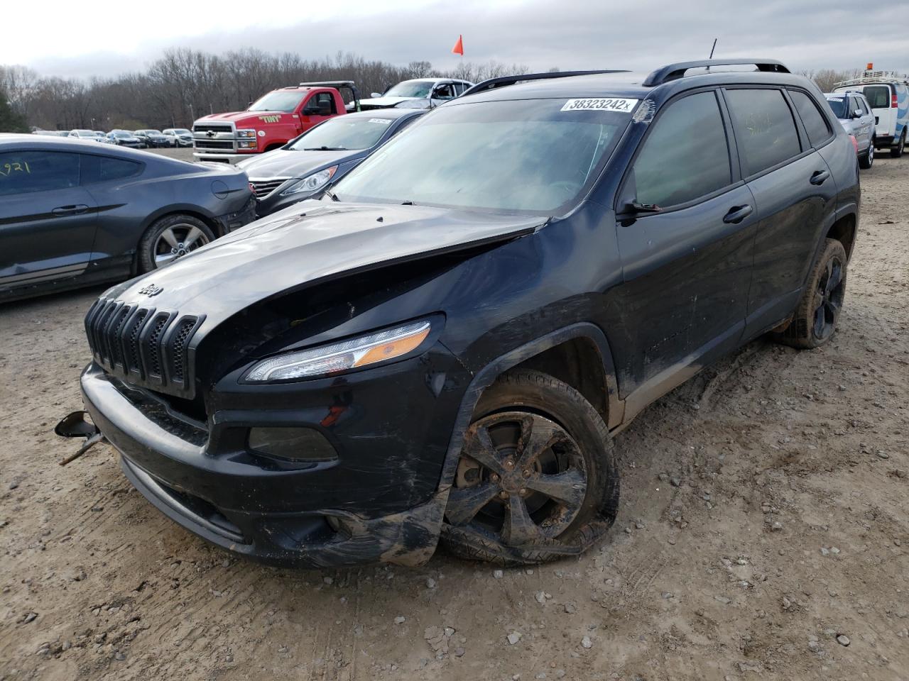 Photo 2 from auction – 2018 JEEP CHEROKEE L with VIN 1C4PJLCB2JD553611